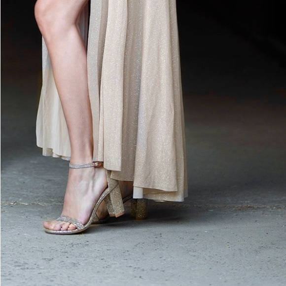 Stuart Weitzman Nudistcurve Glitter Block-Heel Sandals Platino (7) - Picture 10 of 16